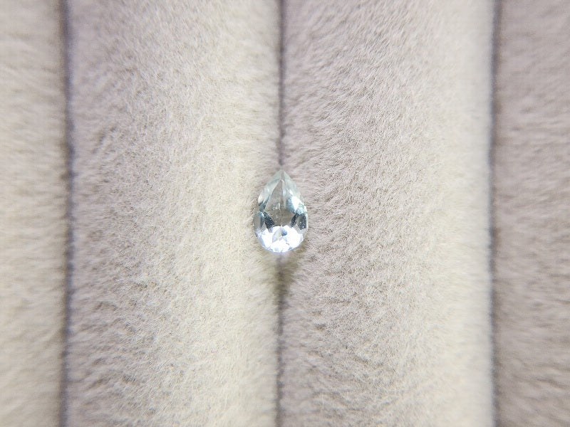 gBE-140　グリーンベリル　0.28ct
