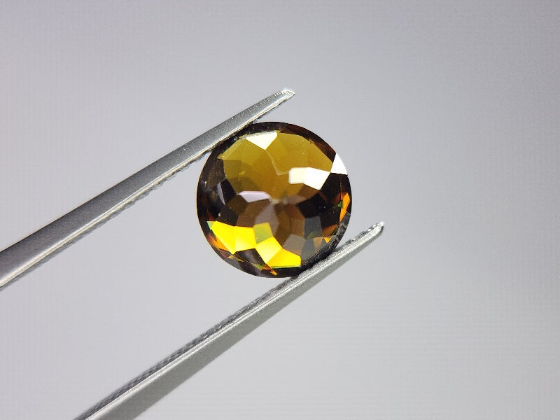 SPH-18　スフェーン　2.50ct