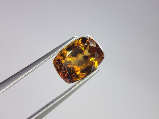 SPH-19　スフェーン　2.41ct