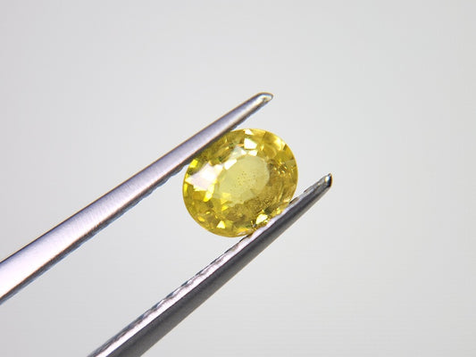 yeSA-4　イエローサファイア　0.68ct