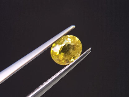 yeSA-4　イエローサファイア　0.68ct