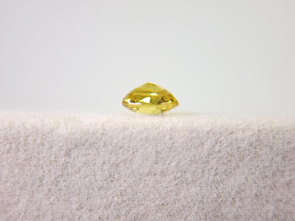 yeSA-4　イエローサファイア　0.68ct