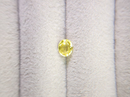 yeSA-4　イエローサファイア　0.68ct