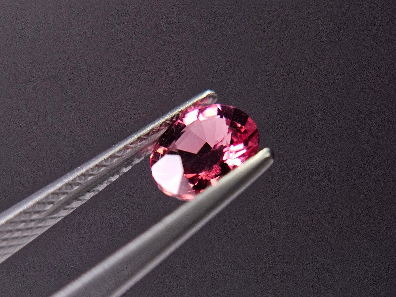 MYGA-10　マラヤガーネット　0.94ct