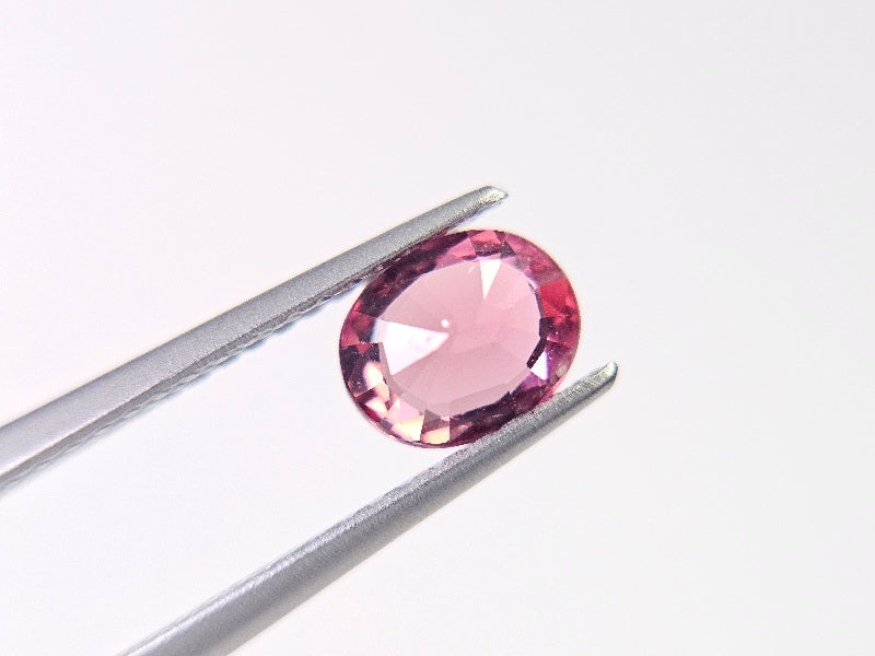 MYGA-10　マラヤガーネット　0.94ct