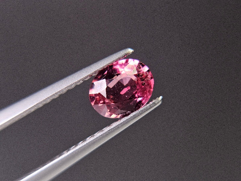 MYGA-11　マラヤガーネット　0.91ct
