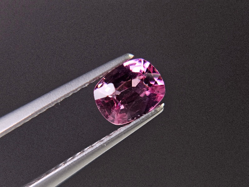 MYGA-14　マラヤガーネット　0.86ct