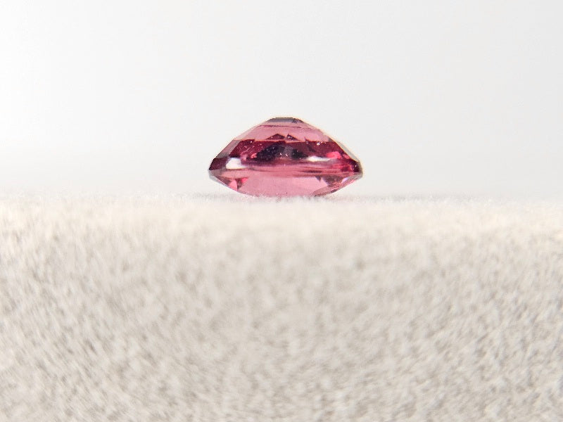 MYGA-11　マラヤガーネット　0.91ct