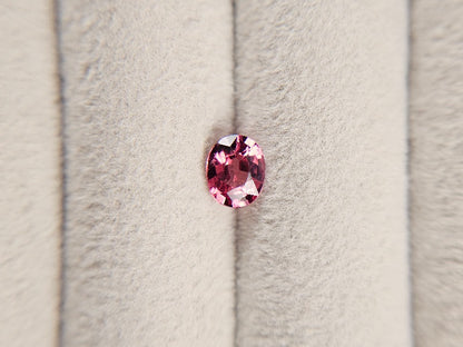 MYGA-10　マラヤガーネット　0.94ct