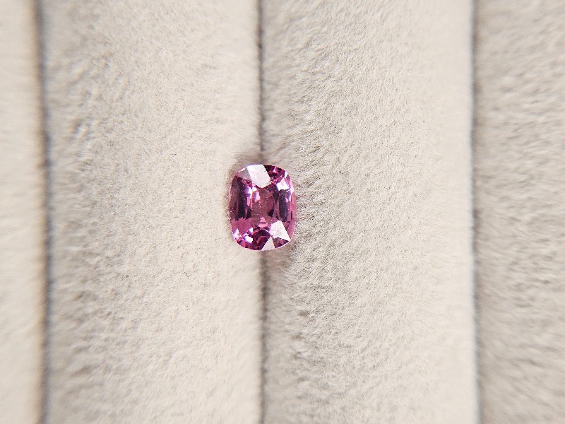 MYGA-14　マラヤガーネット　0.86ct