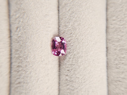 MYGA-14　マラヤガーネット　0.86ct