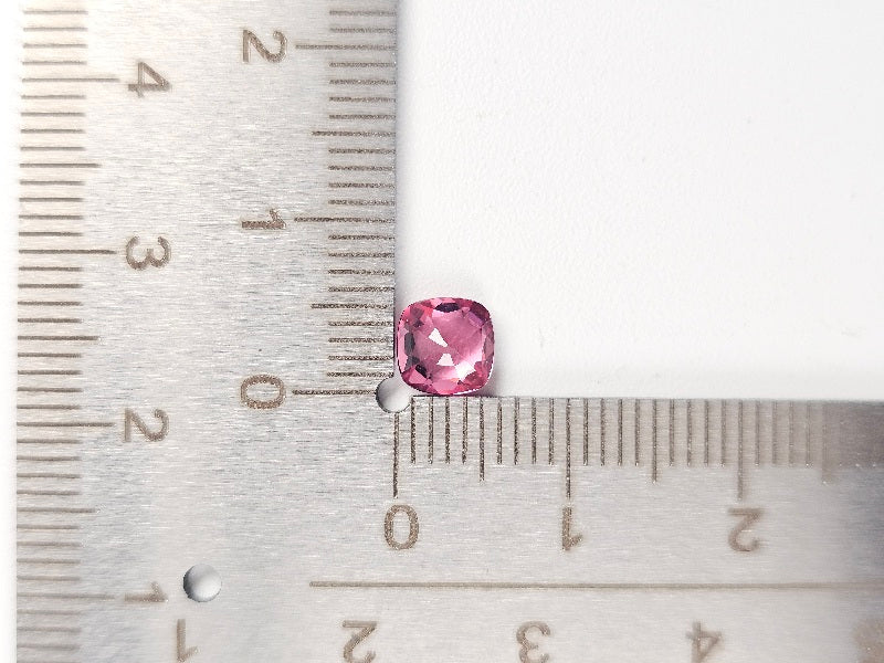 MYGA-12　マラヤガーネット　0.89ct