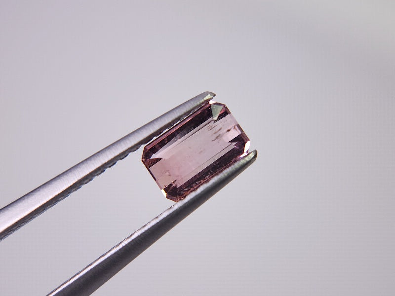 TRM-2　トルマリン　0.69ct