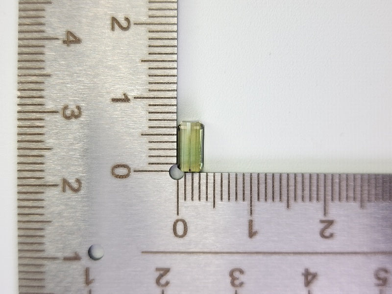 TRM-3　トルマリン　0.67ct