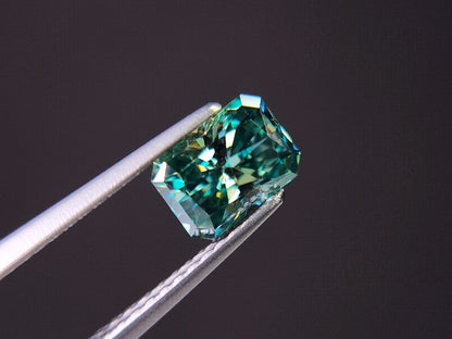 gMOI-1　合成グリーンモアッサナイト　0.94ct