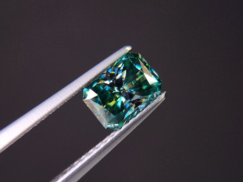 gMOI-2　合成グリーンモアッサナイト　0.94ct