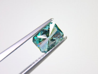 gMOI-3　合成グリーンモアッサナイト　0.93ct