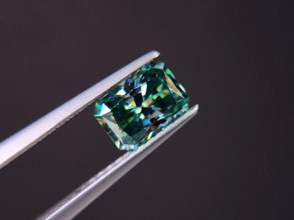 gMOI-4　合成グリーンモアッサナイト　0.93ct