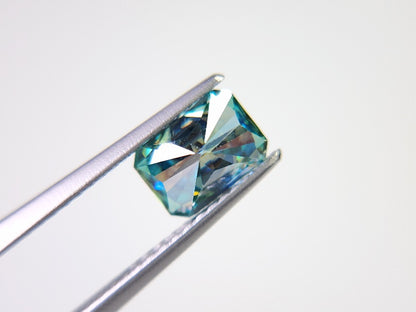 gMOI-4　合成グリーンモアッサナイト　0.93ct