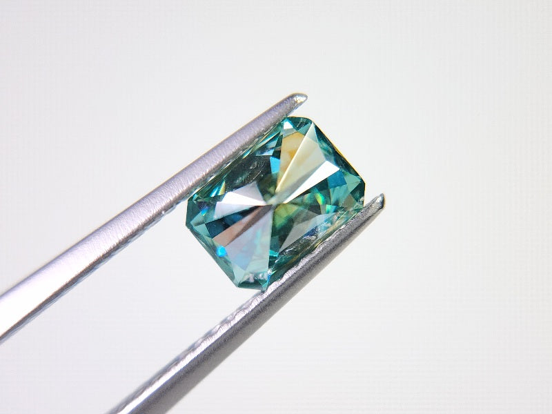gMOI-5　合成グリーンモアッサナイト　0.92ct