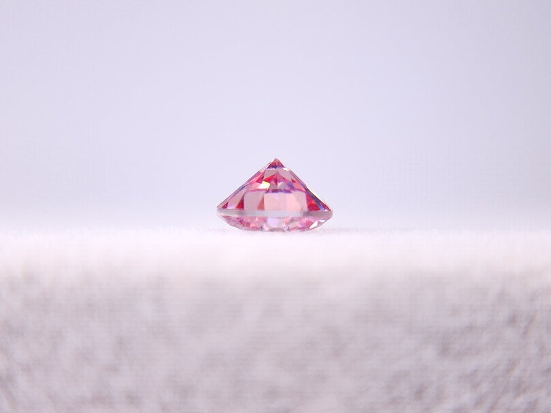 piMOI-7　合成ピンクモアッサナイト　0.46ct
