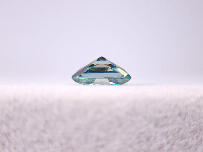 gMOI-4　合成グリーンモアッサナイト　0.93ct