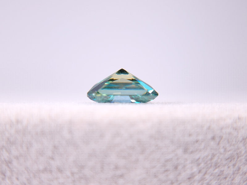 gMOI-5　合成グリーンモアッサナイト　0.92ct