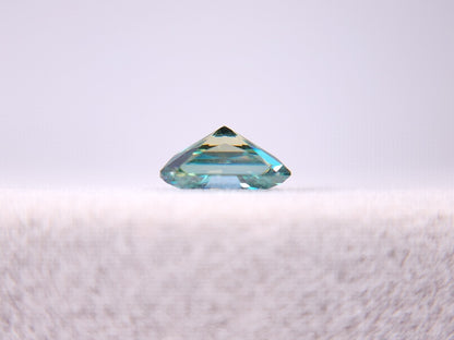 gMOI-5　合成グリーンモアッサナイト　0.92ct