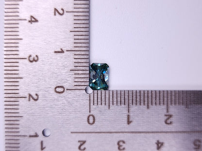 gMOI-2　合成グリーンモアッサナイト　0.94ct