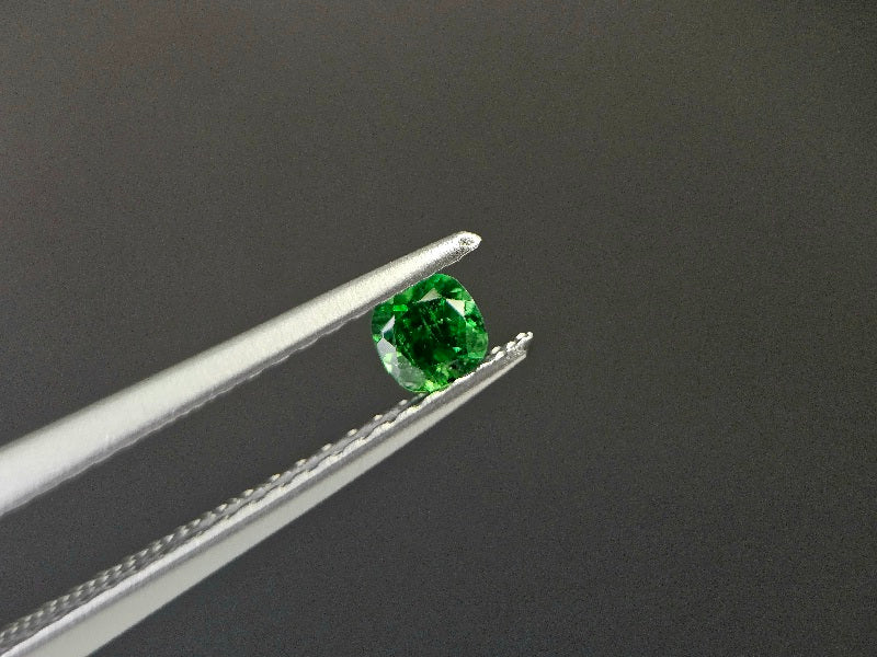 TSV-70　ツァボライト　0.18ct