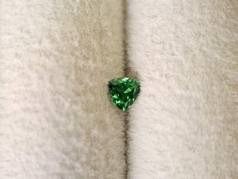 TSV-76　ツァボライト　0.18ct