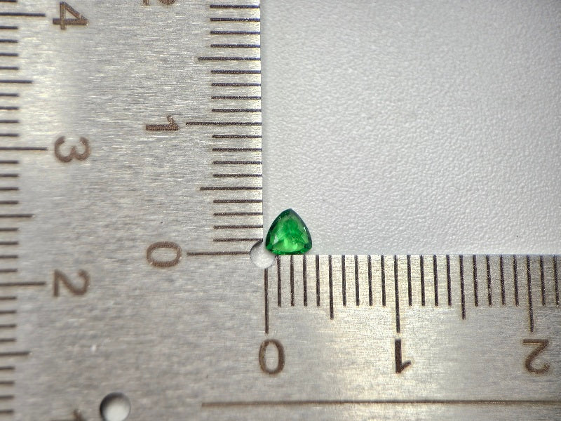 TSV-76　ツァボライト　0.18ct