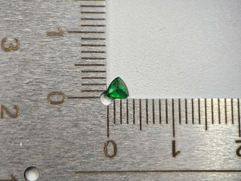 TSV-77　ツァボライト　0.18ct