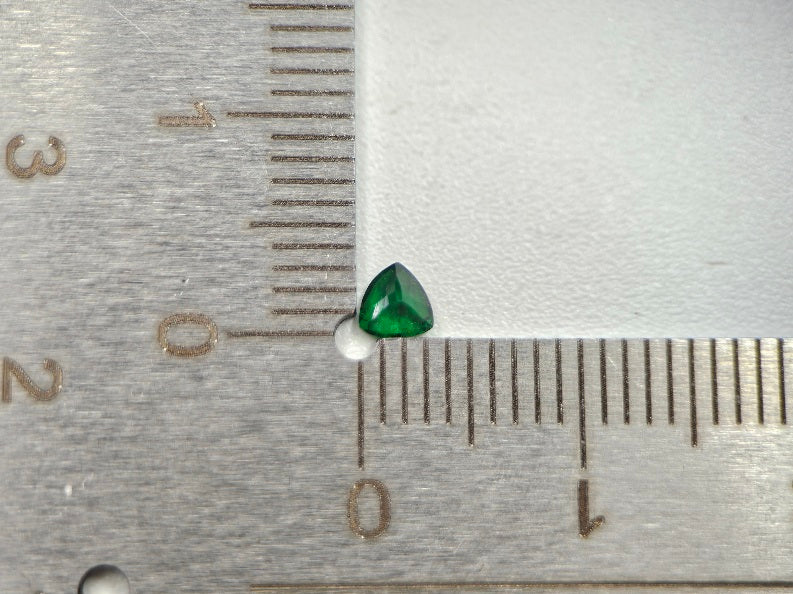 TSV-78　ツァボライト　0.18ct