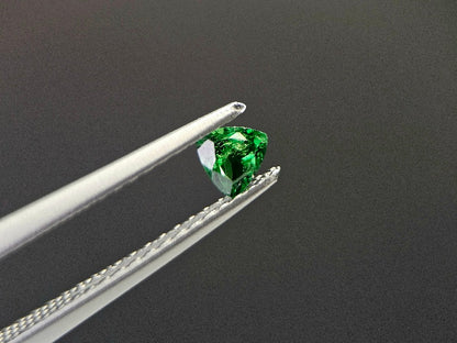 TSV-80　ツァボライト　0.17ct