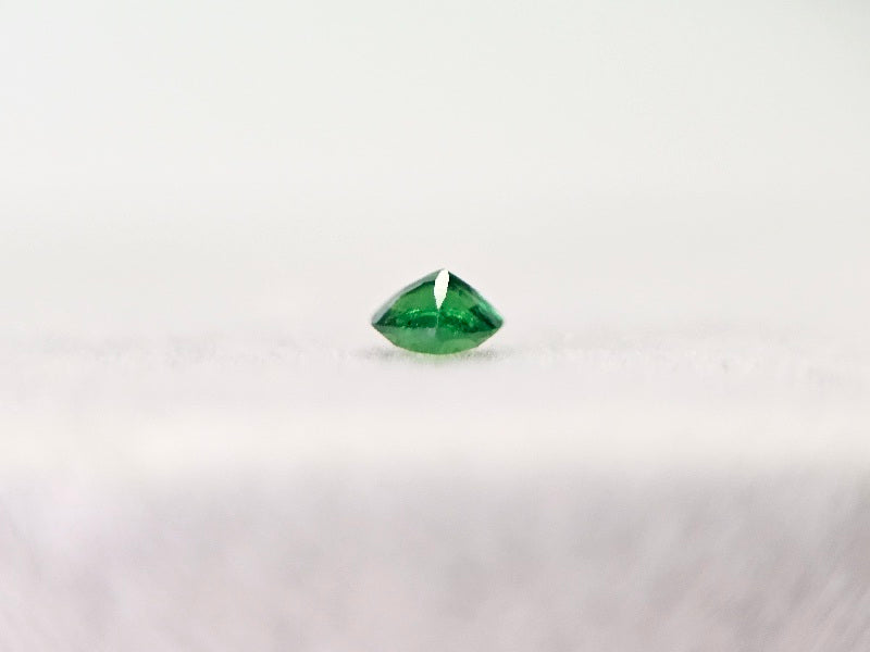 TSV-80　ツァボライト　0.17ct