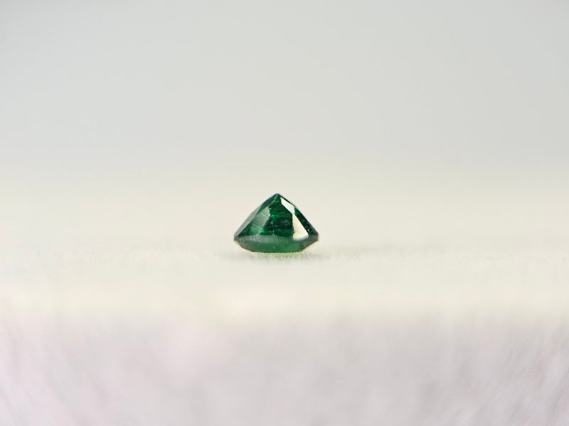TSV-6　ツァボライト　0.23ct