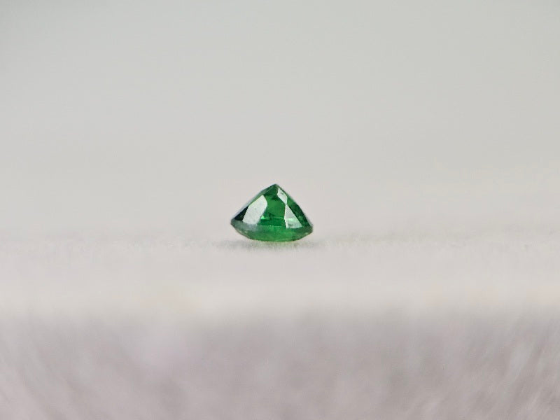 TSV-7　ツァボライト　0.22ct