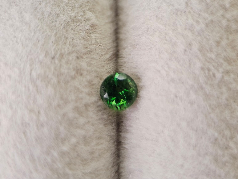 TSV-9　ツァボライト　0.22ct