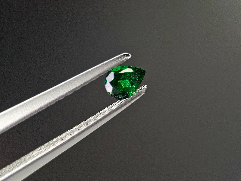TSV-27　ツァボライト　0.18ct