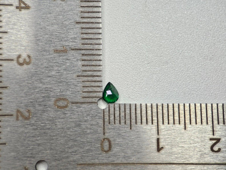 TSV-27　ツァボライト　0.18ct