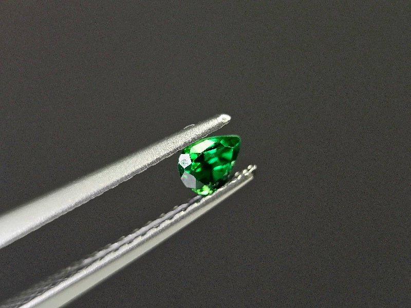 TSV-26　ツァボライト　0.18ct