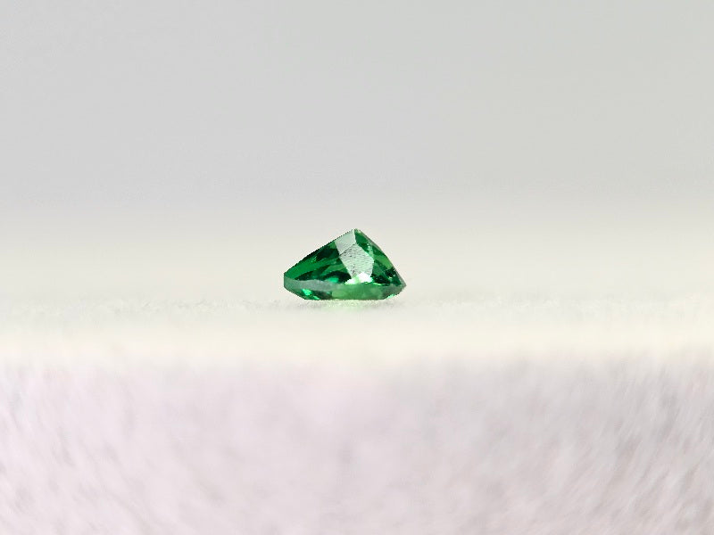 TSV-26　ツァボライト　0.18ct