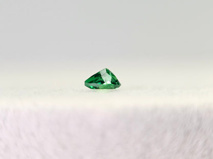 TSV-26　ツァボライト　0.18ct