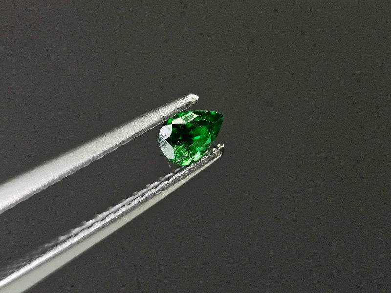 TSV-28　ツァボライト　0.18ct