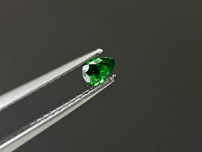 TSV-28　ツァボライト　0.18ct