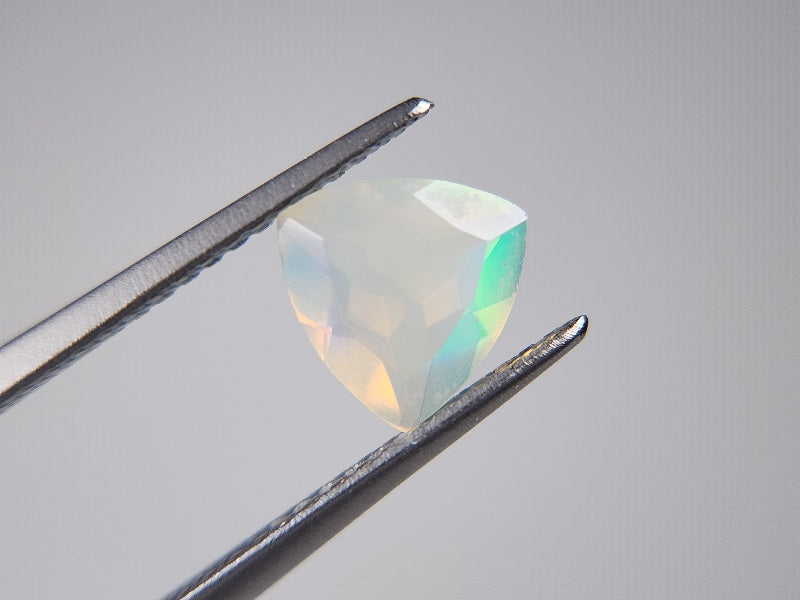 【500円均一】9/14新着！　オパール　0.57ct　10