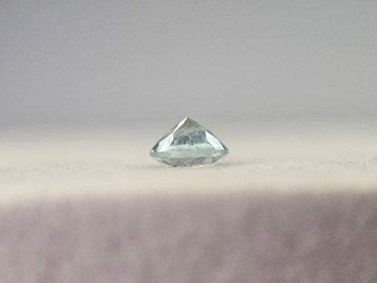 gBE-46　グリーンベリル　0.70ct