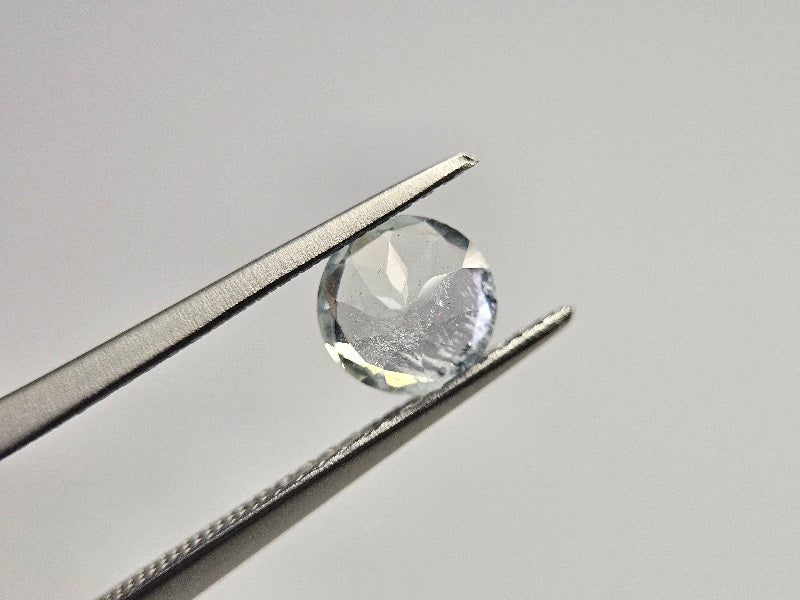 gBE-49　グリーンベリル　0.69ct