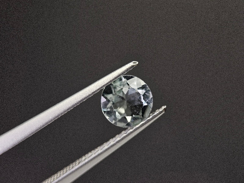 gBE-50　グリーンベリル　0.69ct